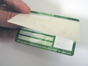 Overlay opgeplakt op een plastic card